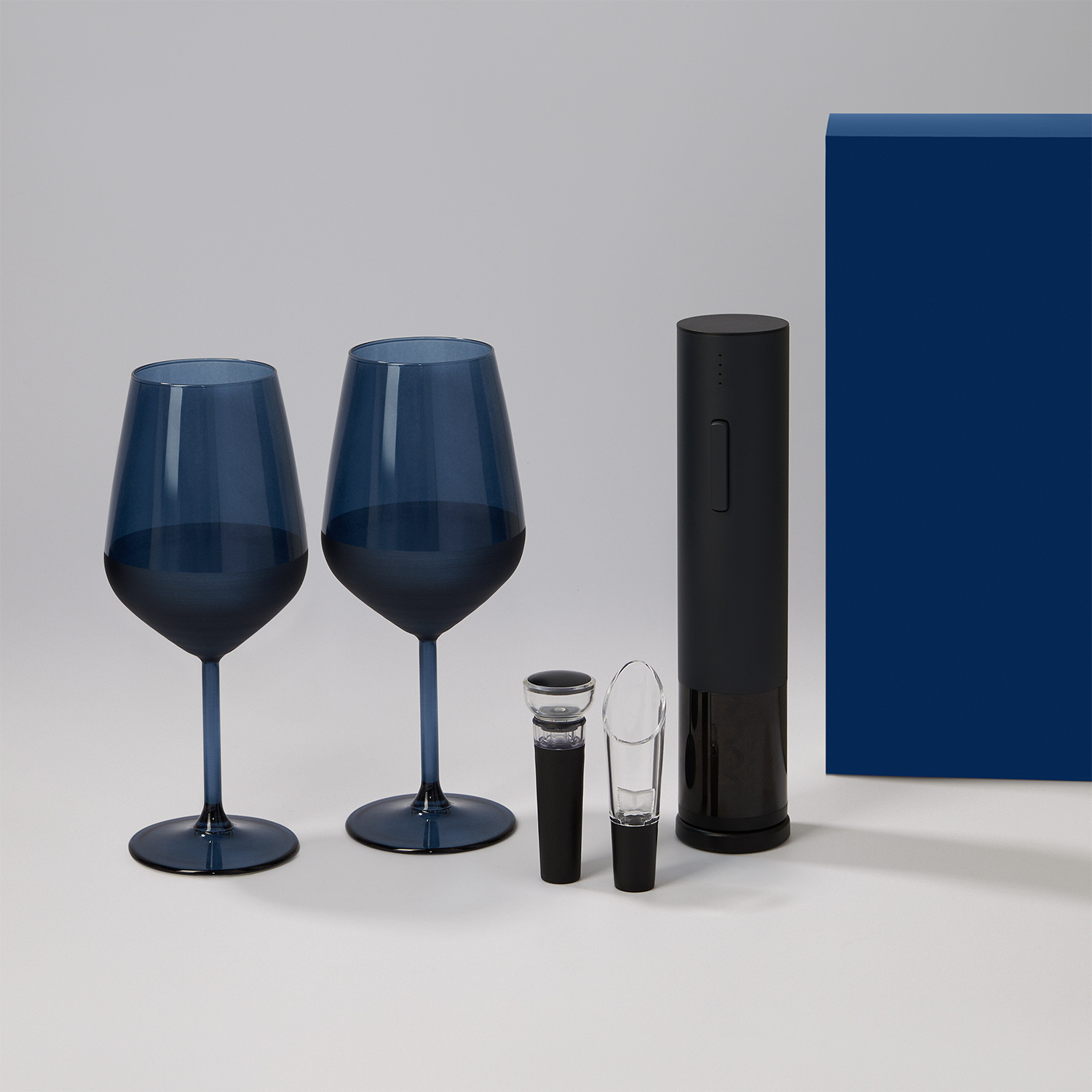 Подарочный набор 2 бокала для вина Sapphire + набор для вина Sacramento в синей коробке
