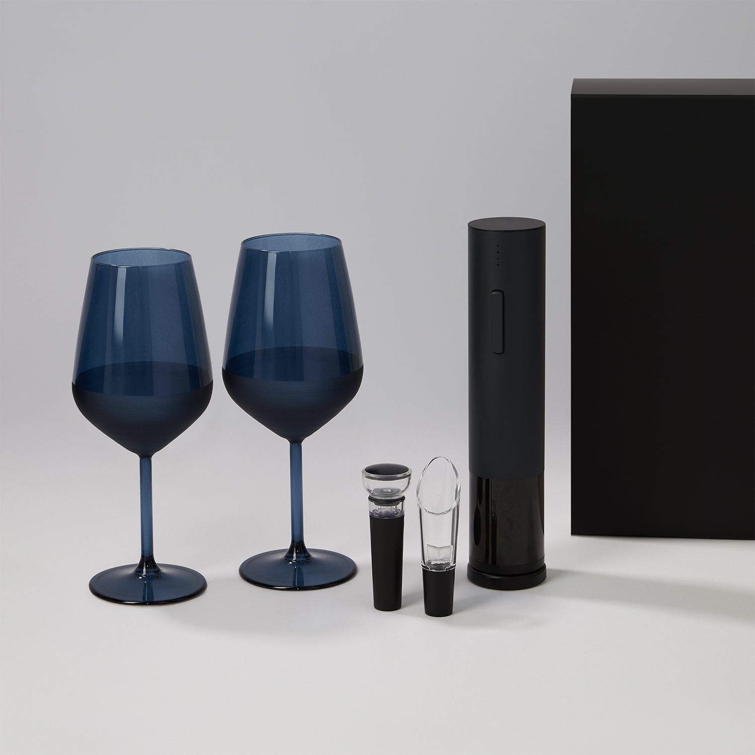 Подарочный набор 2 бокала для вина Sapphire + набор для вина Sacramento в черной коробке