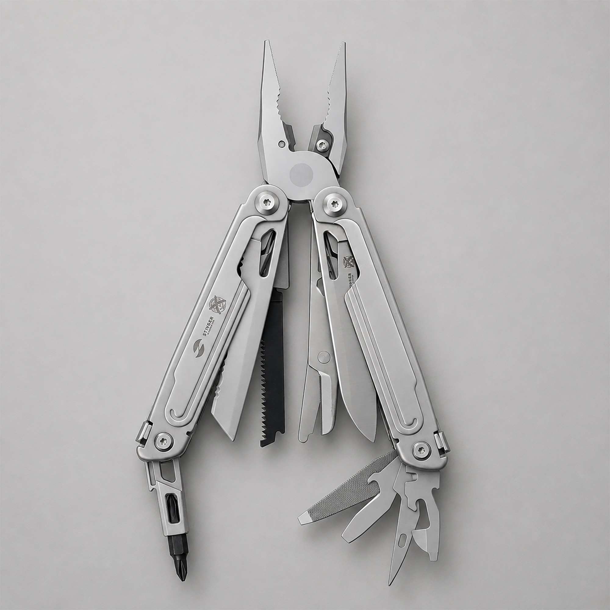 Мультитул Stinger, 113 х 22 мм, 21 функция, сталь, серебристый, в картонной коробке, в комплекте нейлоновый чехол